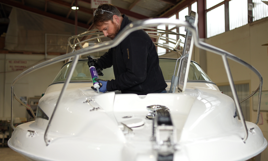 SabreBond SMP50 boat sealing process